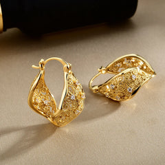 Fashionable Exquisite Earrings Women Twisted U-Shaped Hollow Set Glitter Zircon Earring Elegant Niche Design Luxury Earrings