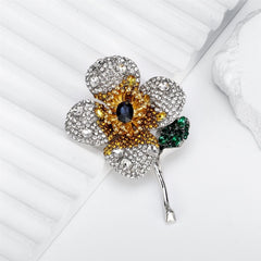 Fashion New Style Glitter Sparking Flowers Brooches for Girls Sweet Elegant Floral Pins Jewelry for Women Ladies Accessories