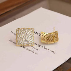 Women Square Shape Letter Small Mini Stud Earring Fashion Chic Sparking Bulk Order Jewelry Accessories for Female Causal Street