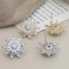 Fashion Glamorous Charms Flower Stud Earrings for Girls Elegant Tendy Stylish Glitter Jewelry for Women Ladies Accessories Chic
