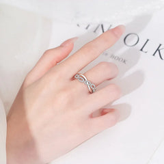 Best Selling Zircon Square Interlocking Chain Rings for Women Simple and Fashionable High-end Luxury Rings Accessories Wholesale