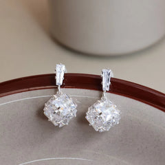 Fashion Sweet Elegant Glitter Drop Earrings for Girls Glamorous Refined Art Deco Jewelry for Women Ladies Accessories Wholesale