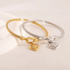 Fashion Elegant Heart Bangles Stainless Steel Sweet Cute Modern Trendy Bracelets Jewelry for Women Ladies Accessories Wholesale