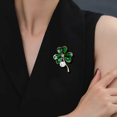 Fashion Sweet Elegant Trendy Clover Plants Brooches for Girls Luxury Glitter Cute Jewelry for Women Ladies Accessories Female