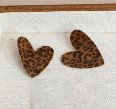 Fashion Leopard Print Heart Shaped Stud Earrings for Girls Simple Classic Dainty Jewelry for Women Ladies Accessories Wholesale