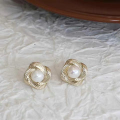 Classic Fashion Simple Minimalistic Stud Earrings for Girls Sweet Elegant Imitation Pearl Jewellry for Women Ladies Accessories