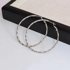Fashion Simple Classic Minimalistic Hoop Earrings for Girls Sweet Trendy Jewelry for Women Ladies Accessories Chinese Supplier