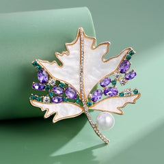 Fashion Leafs Maple Sweet Elegant Brooches for Girls Trendy Stylish Jewelry for Women Ladies Accessories Wholesale New Design