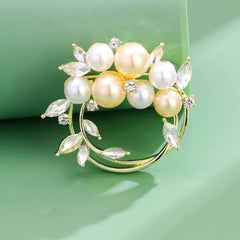 Fashion Simple Elegant Imitation Pearl Brooches for Girls Stylish Trendy Pins Jewelry for Women Ladies Accessories Wholesale