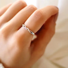 Women's Twisted Open Rings Adjustable Minimalist Band with Zirconia Elegant Fashion Jewelry Gift Wholesale Accessories Hot Mujer