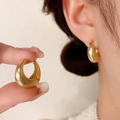 French Retro Minimalist Hoop Earrings Brushed Copper Plated Gold Ear Buckles High-end Huggie Accessories European American Bulk