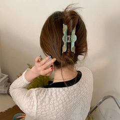 Female New Design 2025 Hot Sale Green Simple Hair Claws Fashion Chic Elegant Customized Bulk Order Hairpin Accessories for Daily