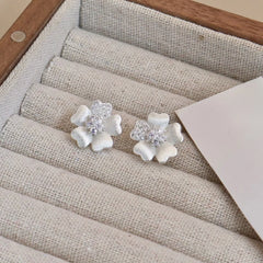 Sweet Simple Alphabet Luxury Stud Earrings for Girls Fine Art Deco Designer Jewellry for Women Ladies Accessories Wholesale