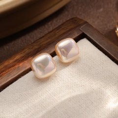 Fashion S925 Silver Minimalistic Sweet Stud Earrings for Girls Trendy Elegant Pearl Jewelry for Women Ladies Wholesale Bulk