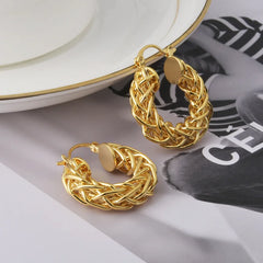Ins Fashionable Woven Twist Hoop Earrings Ear Buckles Niche Design High-end Retro Cool Aesthetic Earrings European and American