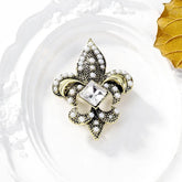 Fashion Imitation Pearl Elegant Vintage Brooches for Girls Sweet Retro Pins Jewelry for Women Ladies Accessories Wholesale