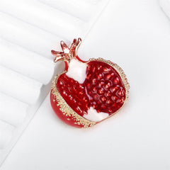 Fashion Fruits Pomegranate Sweet Brooches for Girls Elegant Glamorous Charms Pins Jewelry for Women Ladies Accessories Wholesale