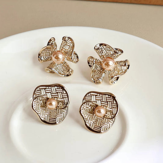 Fashion Vintage Luxury Trendy Imitation Pearl Stud Earrings for Girls Sweet Stylish Fine Jewelry for Women Ladies Accessories