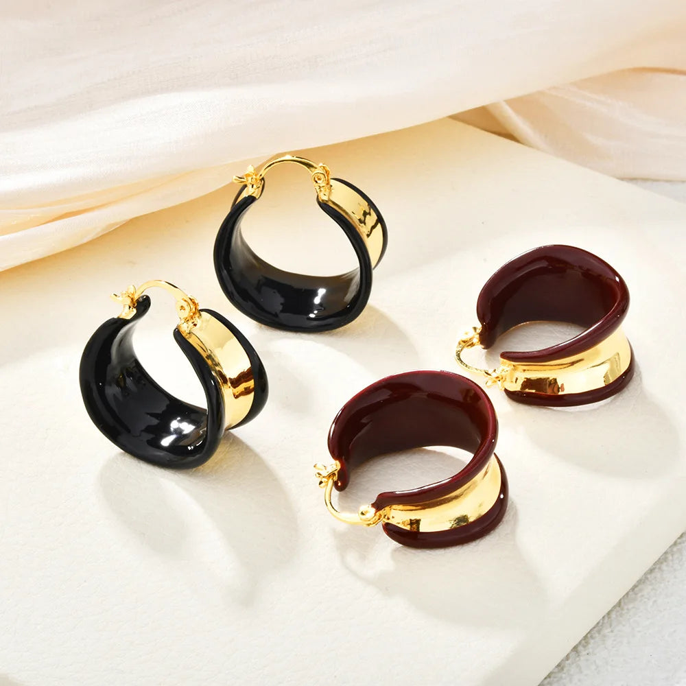 Female Trendy Geometric Earrings Maillard Color Oil Dropping Wide Face Hepburn Style Elegant Retro Chic Fashion Earrings Bulk