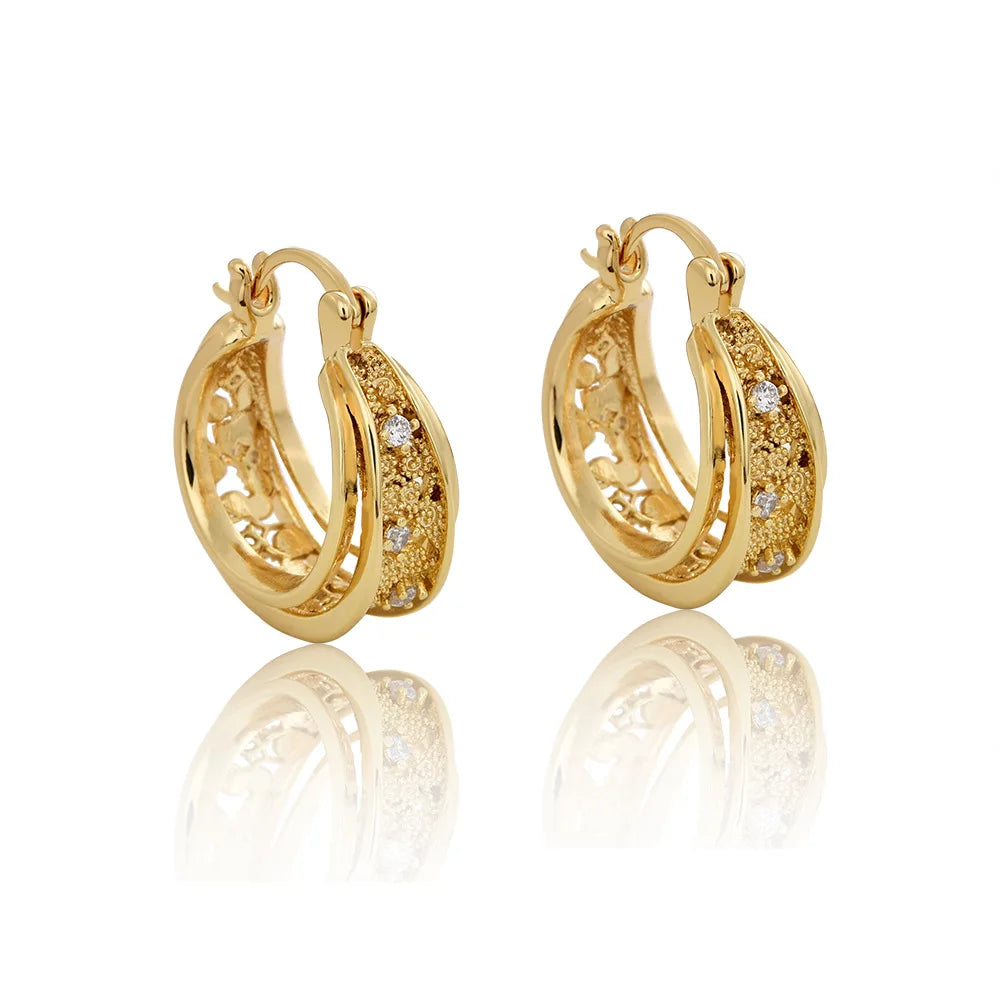 Trendy Coffee Gold Earrings Hollowed-out Circular Zircon Encrusted Ear Clips Fashionable Elegant Light Luxury Earrings Women