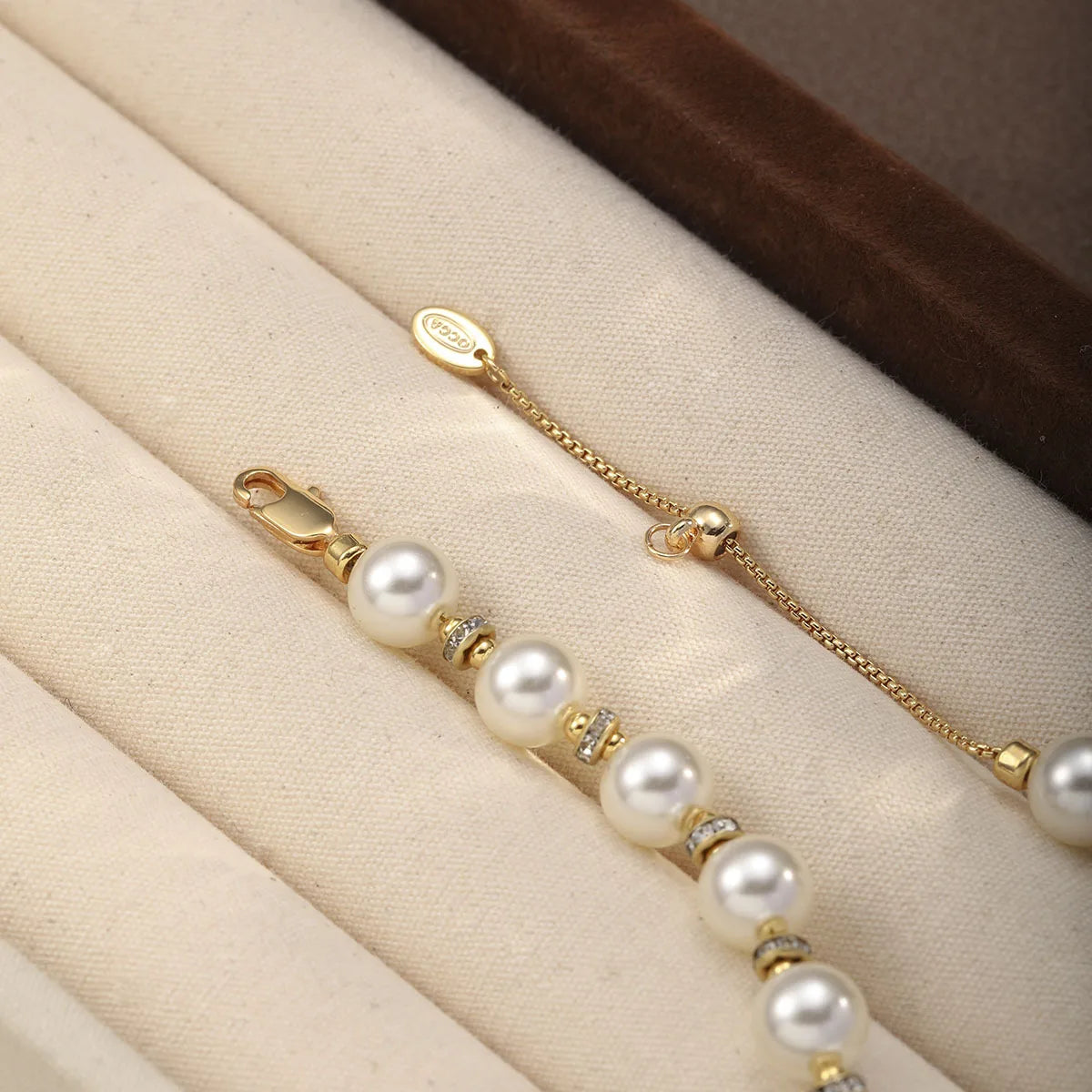 Fashion Glass Pearl Bracelets for Girls Elegant Classic Jewelry for Women Ladies Wholesale China Factory Minimalistic Luxury