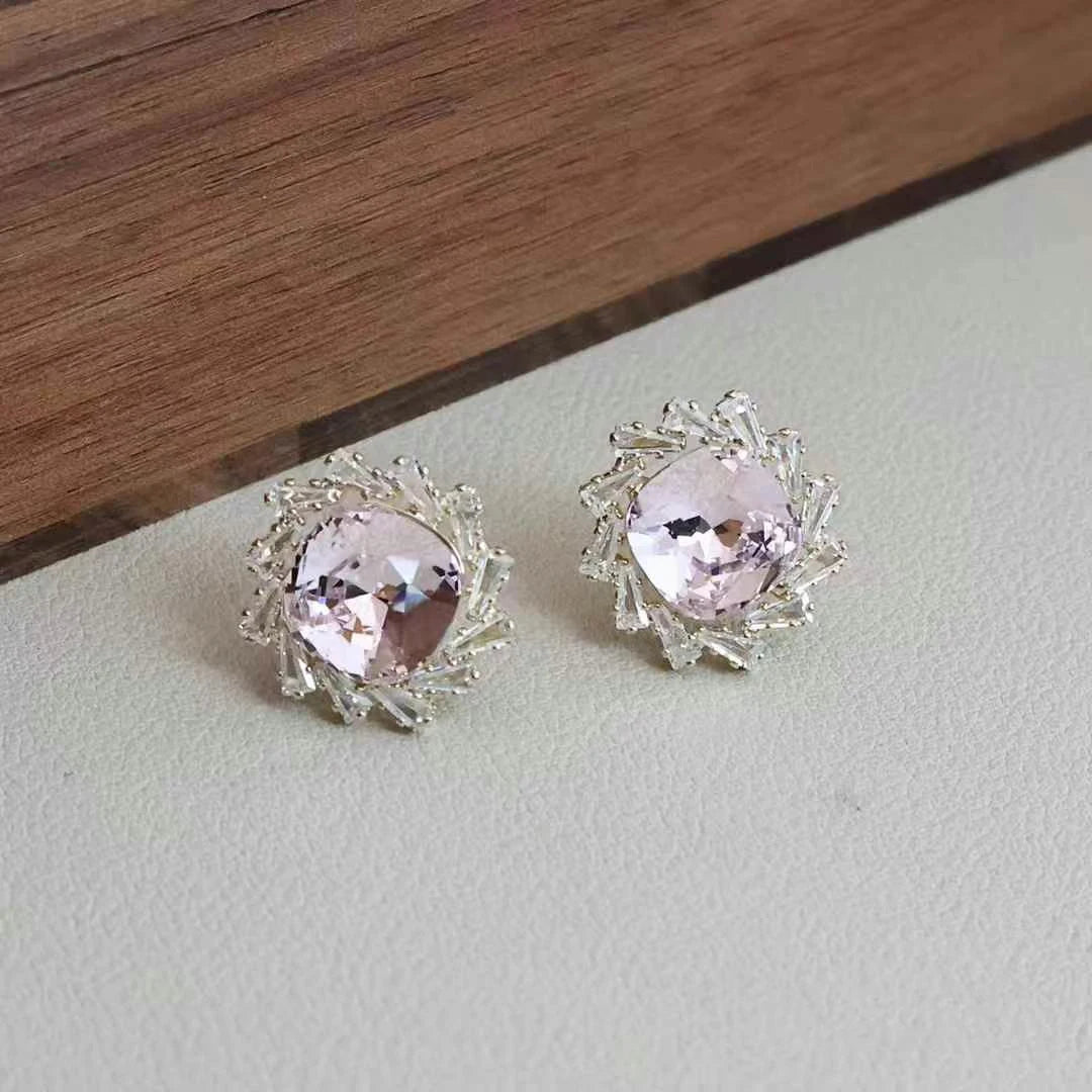 Simple Classic Rhinestone Charms Glitter Stud Earrings for Girls Elegant Sweet Jewellry for Women Ladies Bijuterias Wholesale