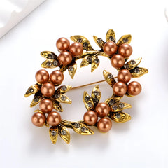 Fashion Elegant Imitation Pearl Graceful Brooches for Girls Stylish Classic Pins Jewelry for Women Ladies Accessories Hot Sale