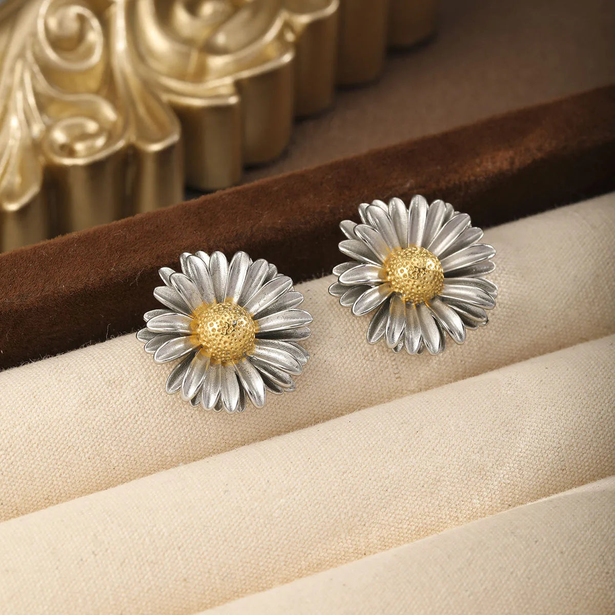 Fashion Copper Flower Chrysanthemum Stud Earrings for Girls Sweet Elegant Jewelry for Women Ladies Wholesale China Supplier