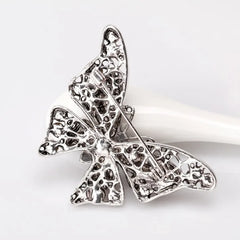 Fashion Glitter Rhinestone Butterfly Dainty Brooches for Girls Sweet Elegant Pins Jewelry for Women Ladies Accessories Wholesale