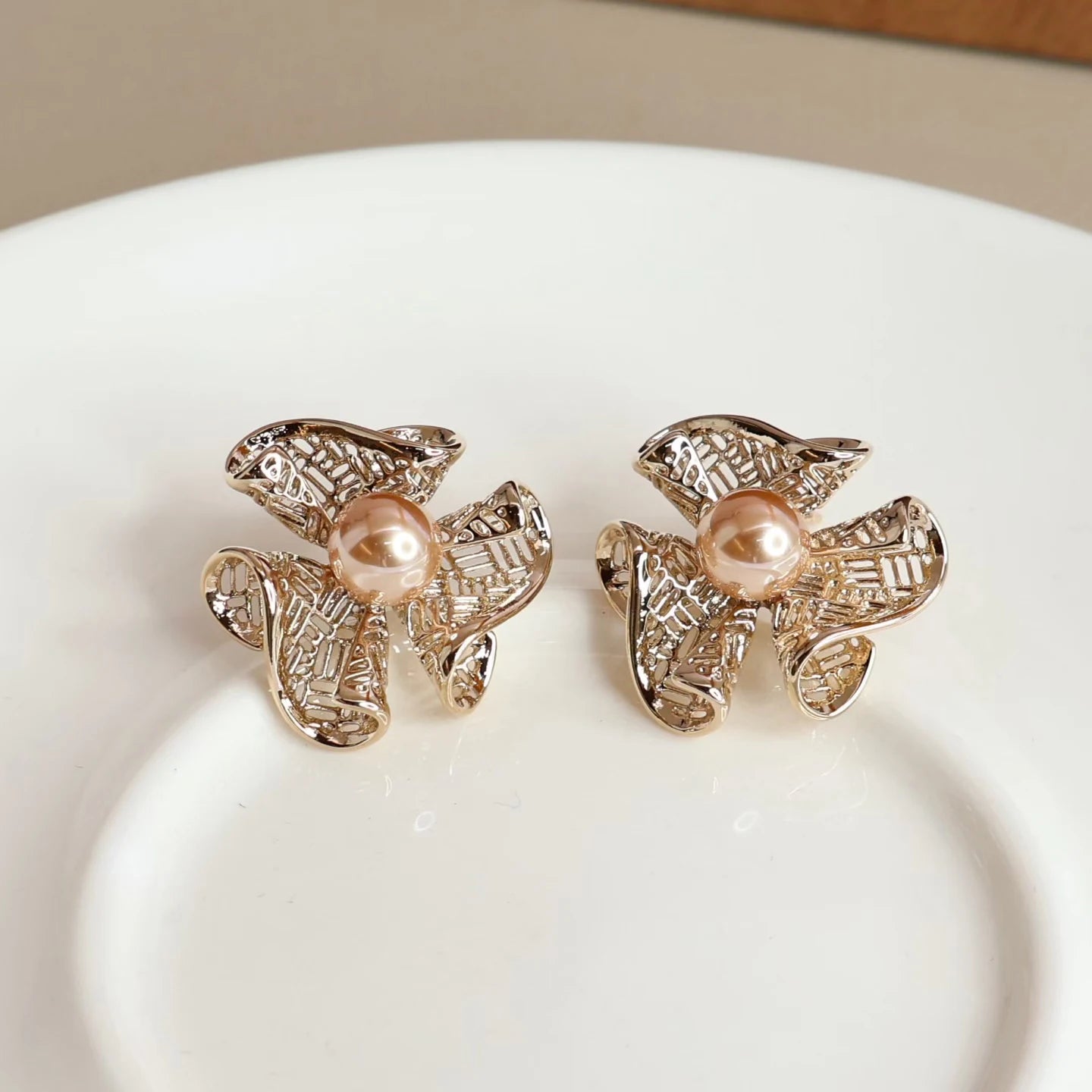 Fashion Vintage Luxury Trendy Imitation Pearl Stud Earrings for Girls Sweet Stylish Fine Jewelry for Women Ladies Accessories