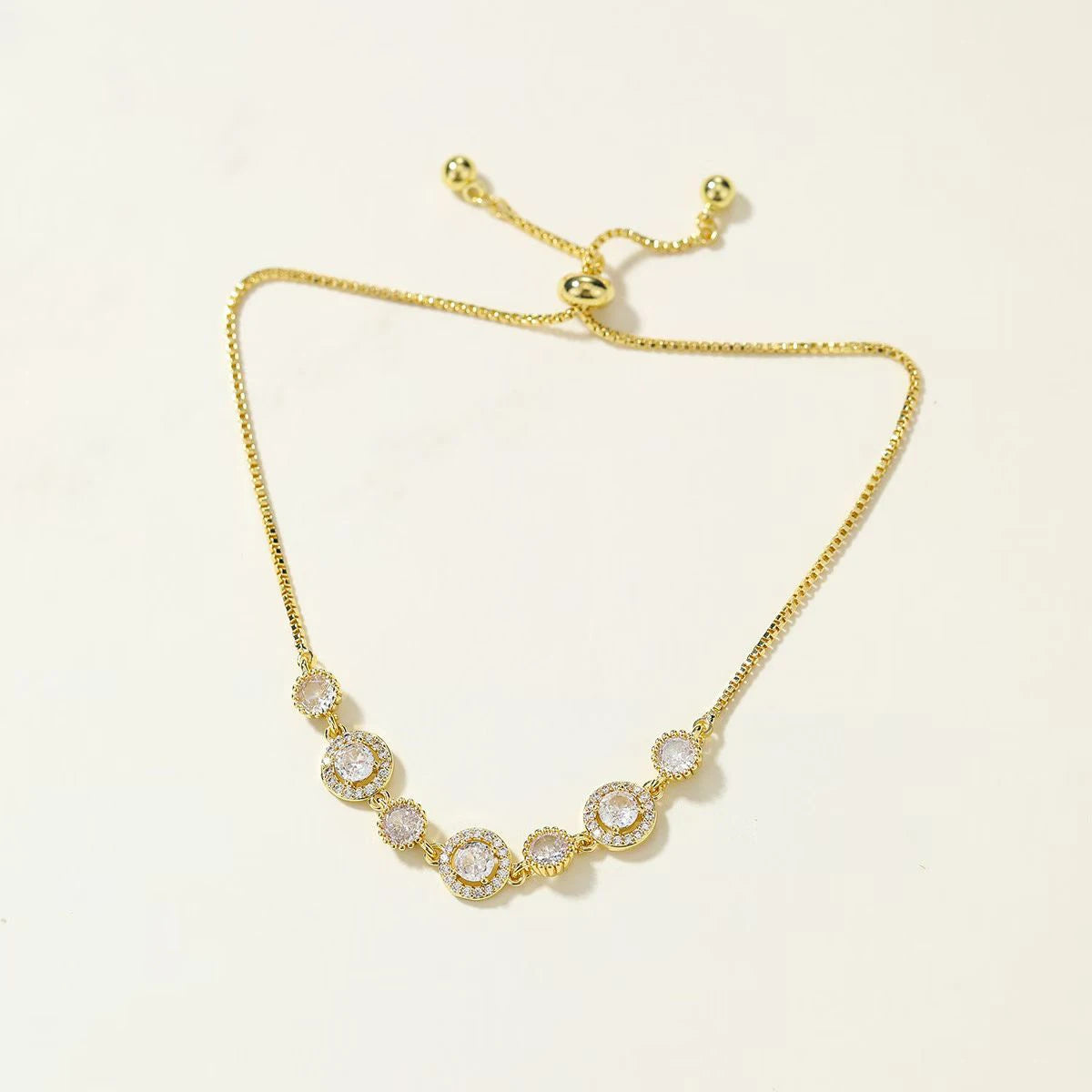 Fashion Simple Classic Minimalistic Necklaces for Girls Elegant Sweet Glamorous Jewelry for Women Ladies Accessories Wholesale