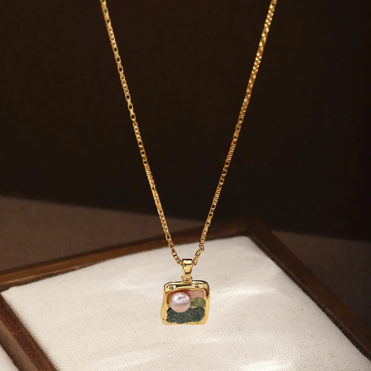 Fashion Luxury Hand-Painted Drip Glaze Copper 18K Gold Necklaces for Girls Elegant Jewelry for Women Ladies Wholesale Bulk
