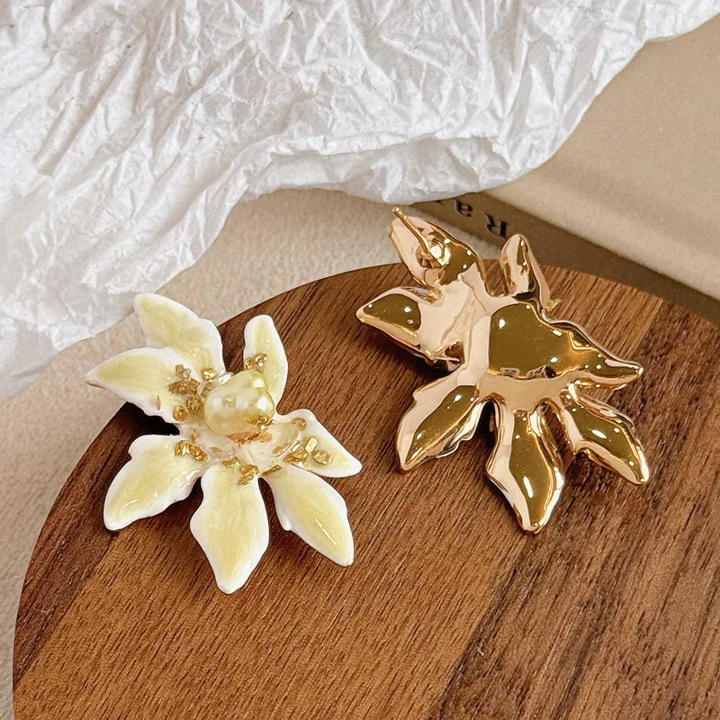 Female Green Yellow Flower Shape S925 Silver Freshwater Pearl 18k Gold-plated Stud Earring Elegant in Stock Jewelry for Women