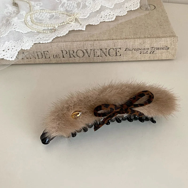 Fashion Fluffy Fur Bowknot Hair Clips for Girls Trendy Autumn Winter Banana Clips for Women Ladies Hair Accessories in Stock