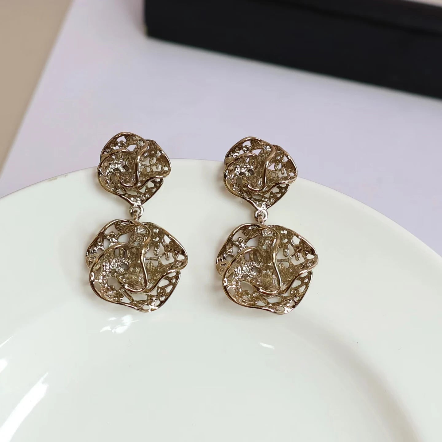 Sweet Trendy Elegant Heart Shaped Luxury Drop Earrings for Girls Charms Glamorous Jewelry for Women Ladies Accessories Wholesale