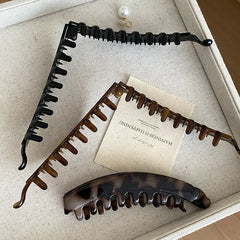 Ladies Autumn Winter Minimalistic Banana Clips Graceful Trendy Stylish Bulk Order in Stock Hair Clips Accessories for Women Use