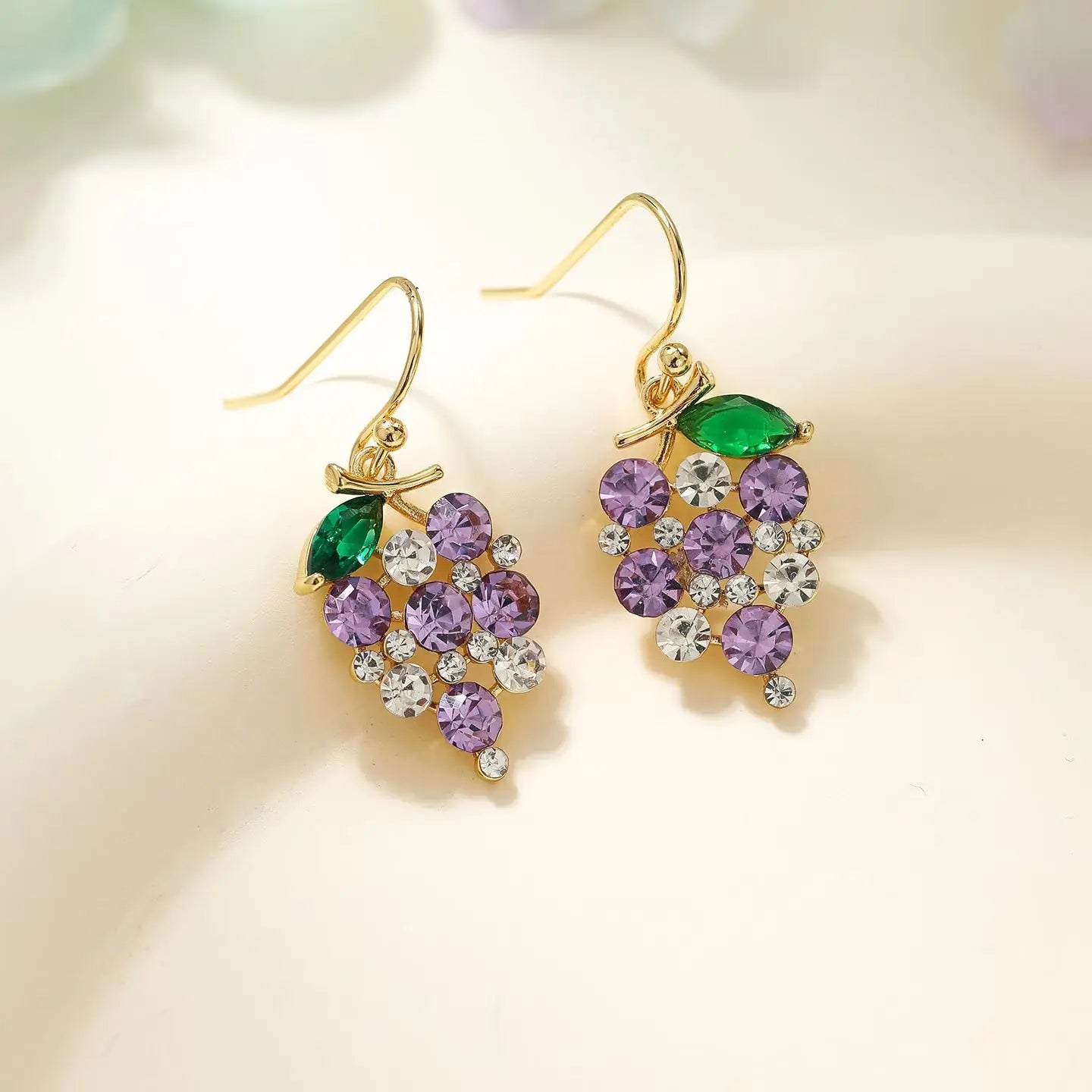 Dainty Grapes Fruits Glitter Heart Drop Earrings for Girls Imitation Pearl Rhinestone Jewelry for Women Ladies Accessories