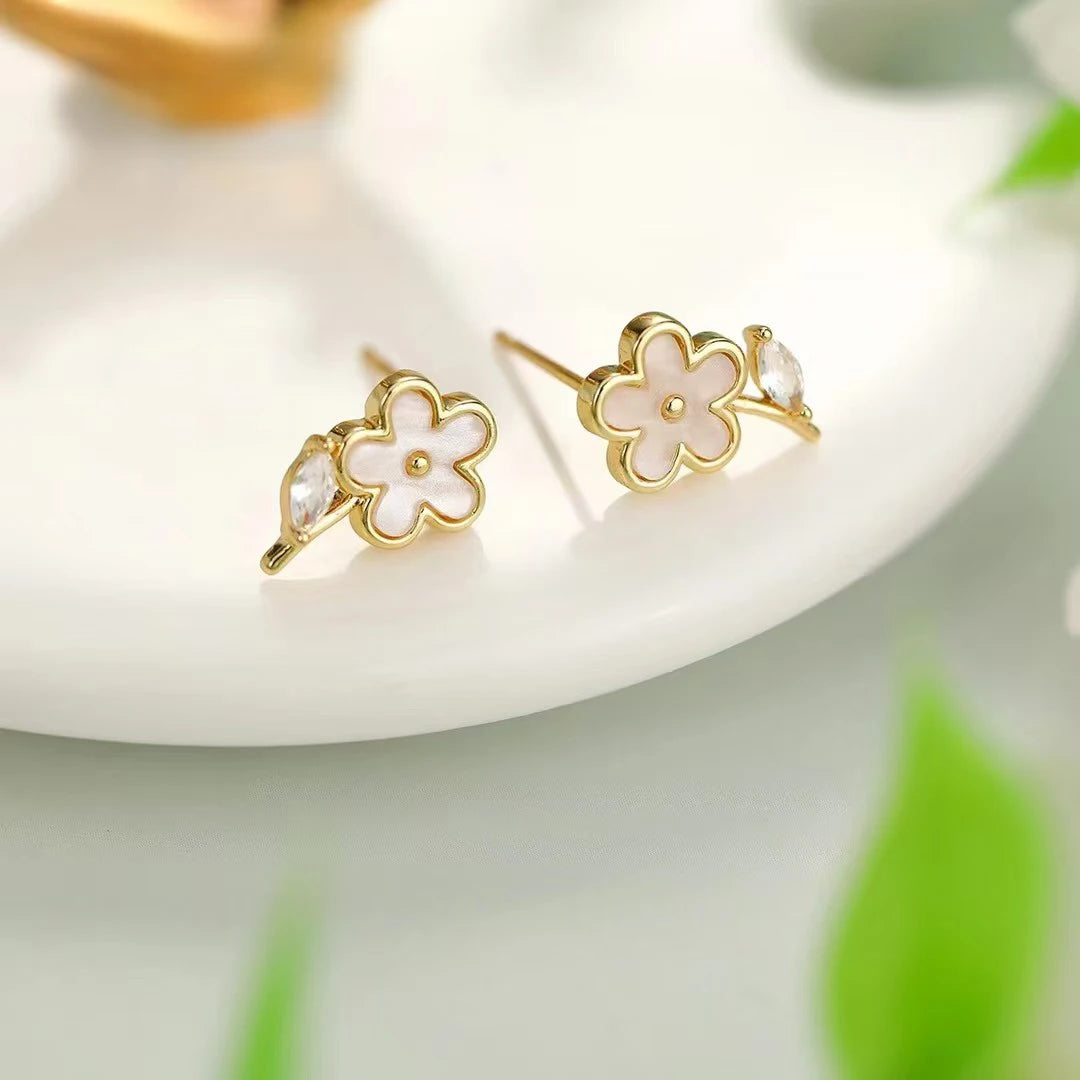 Sweet Imitation Pearl Flower Floral Drop Earrings for Girls Cute Dainty Rhinestone Jewelry for Women Ladies Accessories Chic