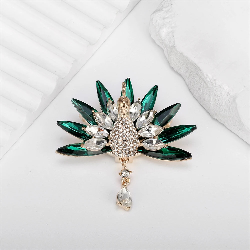Fashion Glitter Animals Peacock Elegant Brooches for Girls Trendy Refined Pins Jewelry for Women Ladies Accessories Wholesale