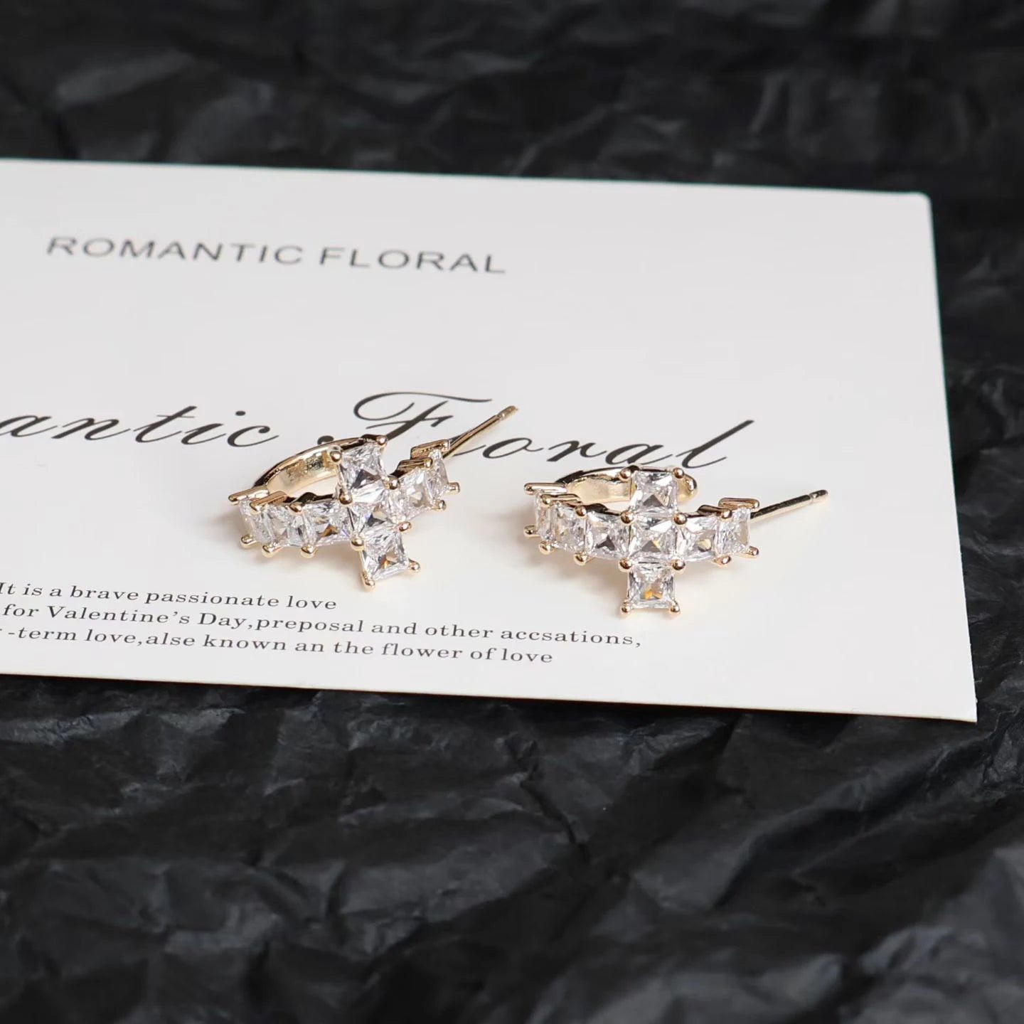 Women Hot Sale Rhinestone Small Hoop Earring Elegant Fashion Chic Glamorous High Quality Jewelry Accessories for Female Causal