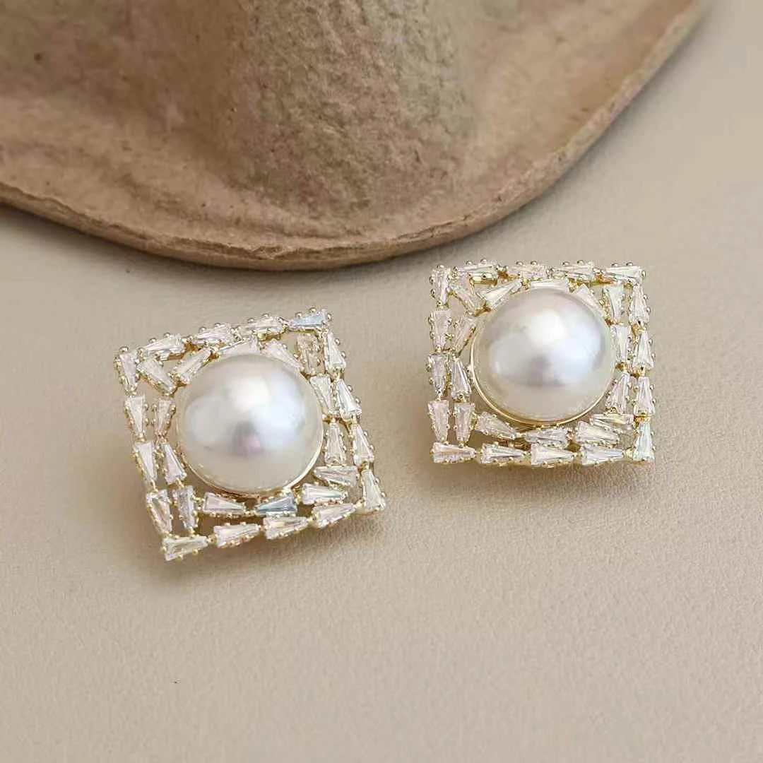 Fashion Classic Art Deco Imitation Pearl Stud Earrings for Girls Elegant Adorable Jewellry for Women Lady Accessories Wholesale