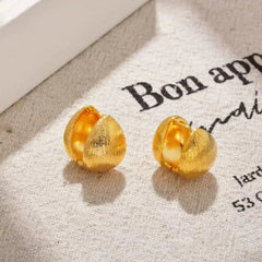 Fashion Simple Glitter Stud Earrings for Girls Clip on Elegant Minimalistic Jewelry for Women Lady Accessories Chinese Supplier