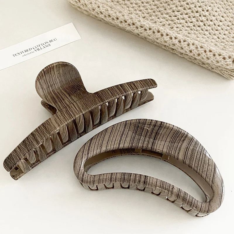 Fashion Vintage Classic Hair Claw Clips for Girls Simple Minimalistic Stripe Claws for Women Ladies Hair Accessories in Stock