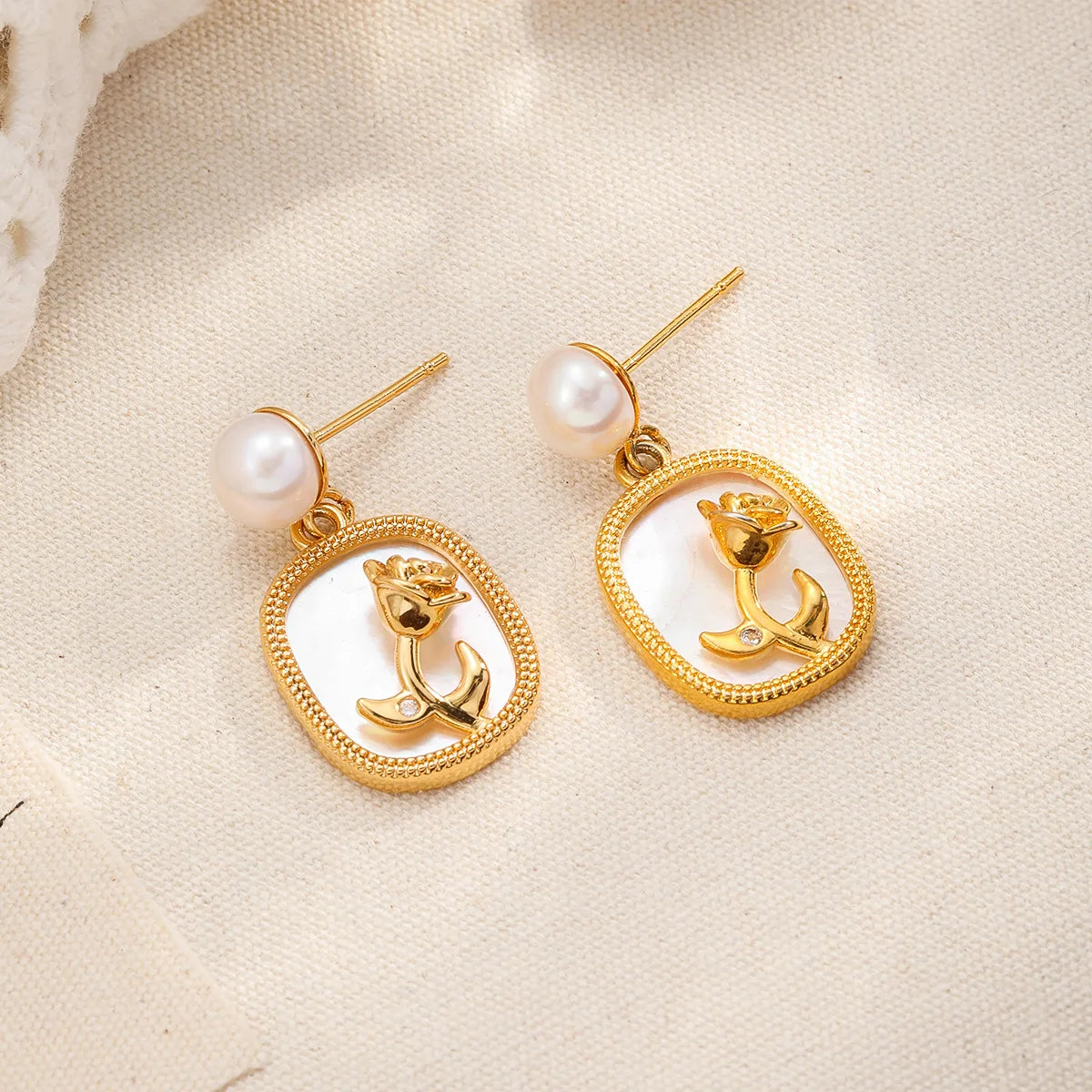 Fashion White Shell Copper 18K Gold Plated Drop Earrings for Girls Glitter S925 Silver Jewelry for Women Ladies Wholesale Bulk