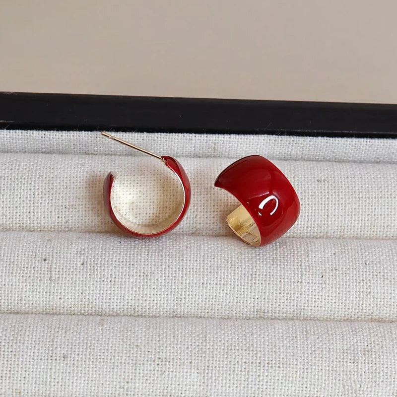 Fashion Heart Shaped Designer Velvet Simple Stud Earrings for Girls Simple Art Deco Dainty Jewelry for Women Ladies Accessories