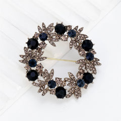 Fashionable Dinty Luxury Glitter Sparkling Brooches for Girls Rhinestone Sweet Elegant Pins Jewelry for Women Ladies Accessories