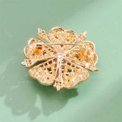 Fashion Refined Glitter Rhinestone Sparking Brooches for Girls Sweet Elegant Pins Jewelry for Women Ladies Accessories Hot Sale