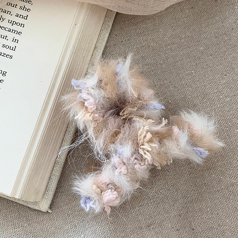 Women Hot Sale Winter Autumn Small Hair Claw Clips Warm Fashion Sweet High Quality in Store Hairpins Accessories for Causal Use