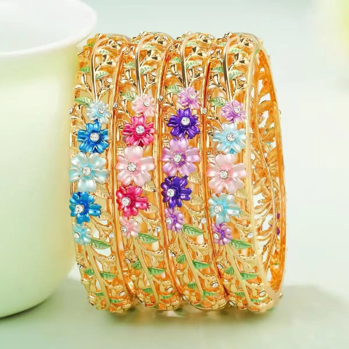 Fashion Luxury Vintage Deco Art Bangles for Girls Glitter Flower Floral Jewellry for Women Ladies Accessories Bijuterias Chic