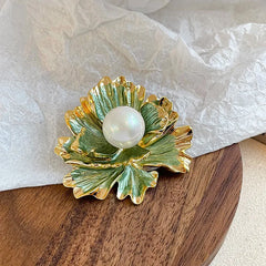 Fashion Pearl Flower Elegant Simple Vintage Brooches for Girls Sweet Jewelry for Women Ladies Wholesale China Manufacturer